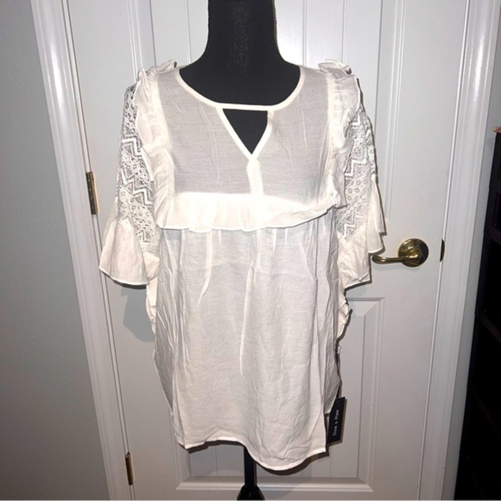 Doe & Rae - Size Small - White - Lace and Ruffles - 80% Rayon 20% Nylon